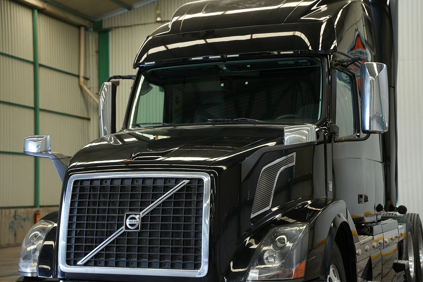volvo,VNL64T-670,2015