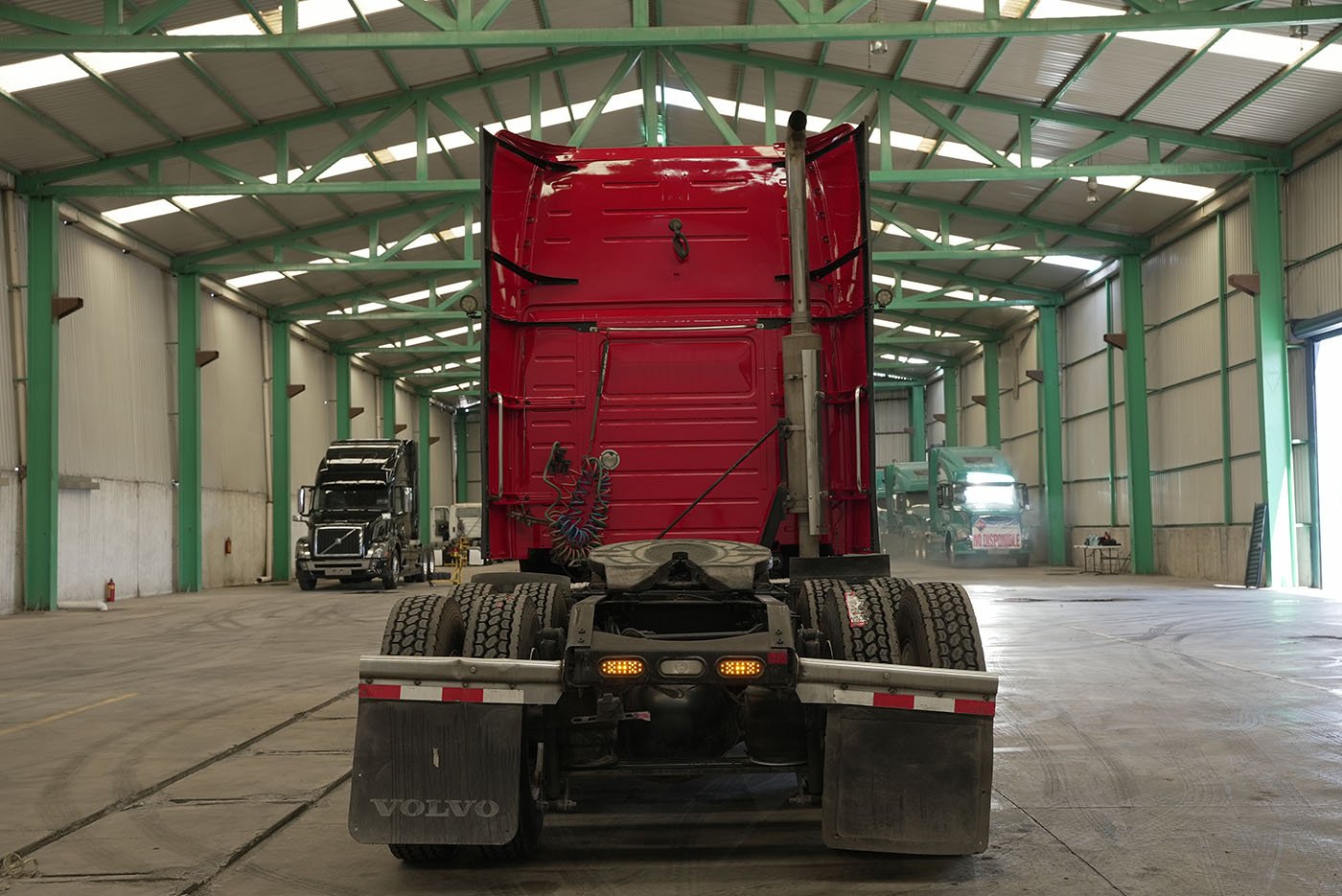 volvo,VNL64T-670,2015