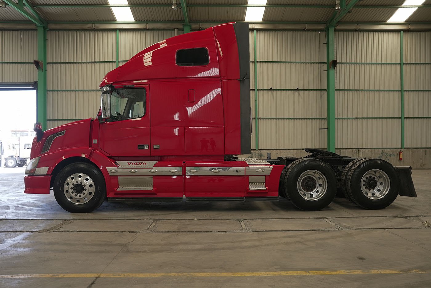 volvo,VNL64T-670,2015