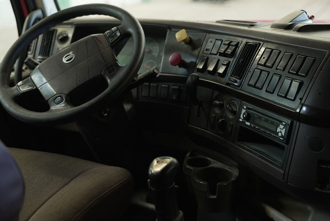 volvo,VNL64T-670,2015