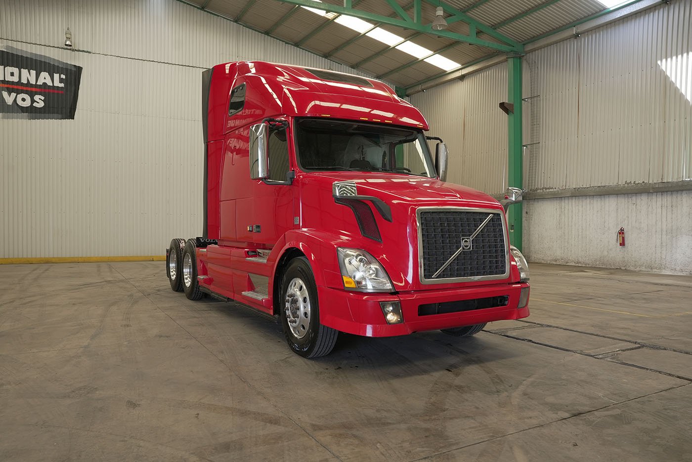 volvo,VNL64T-670,2015