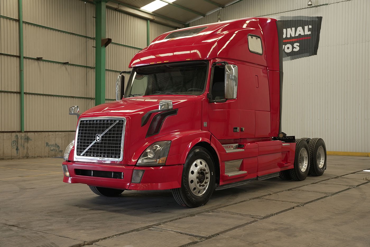 volvo,VNL64T-670,2015