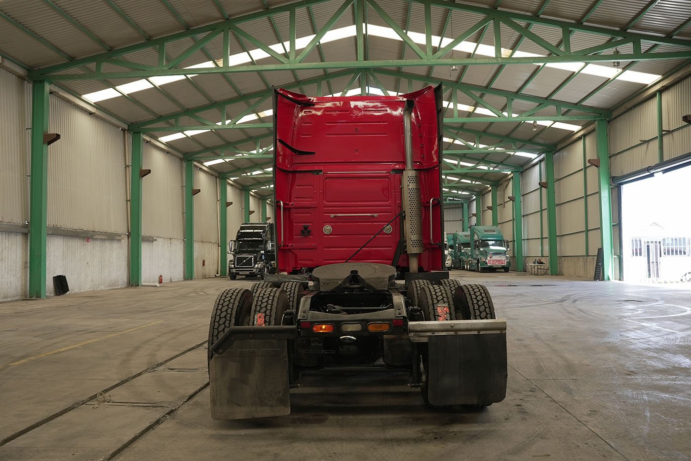 volvo,VNL64T-670,2015