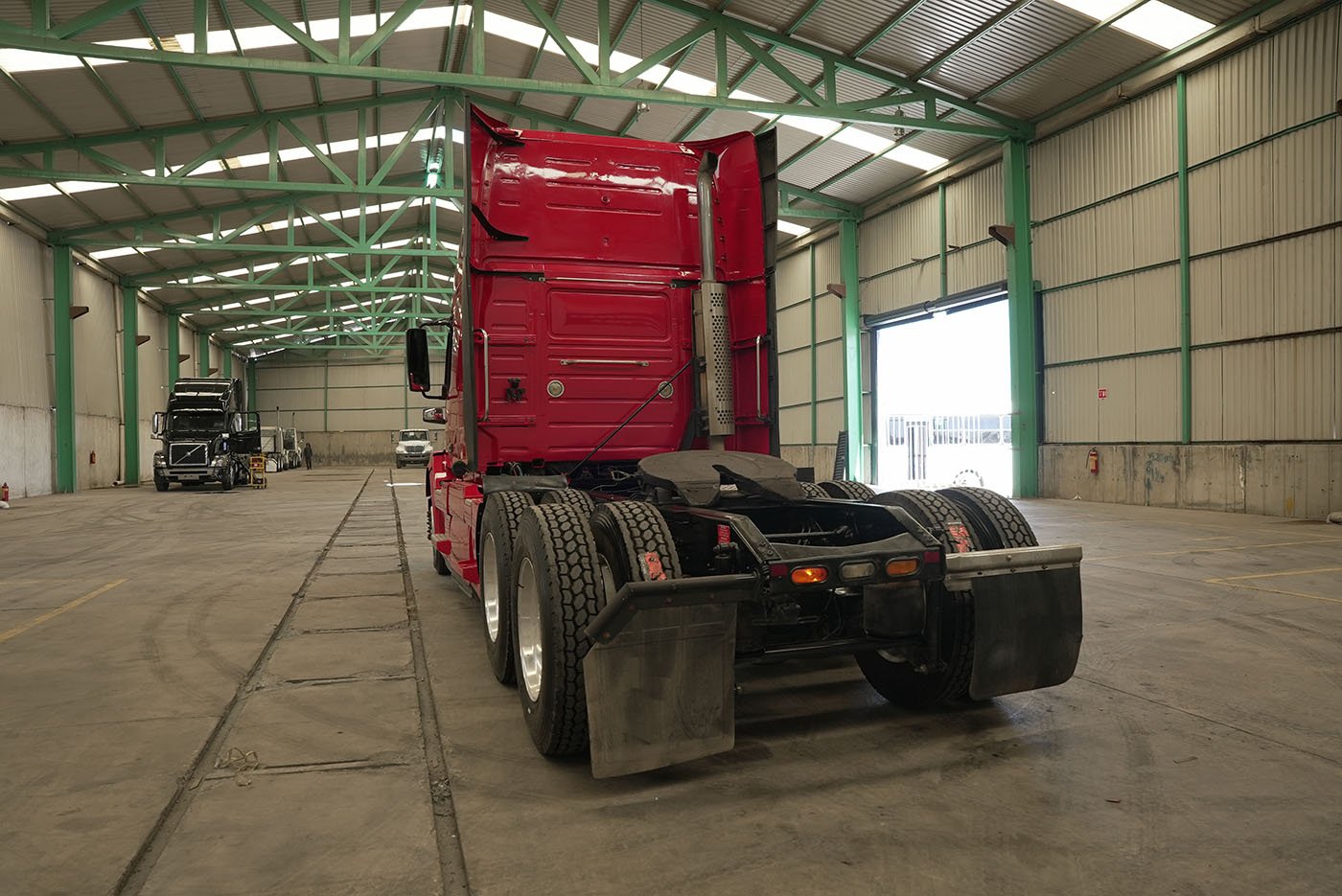 volvo,VNL64T-670,2015