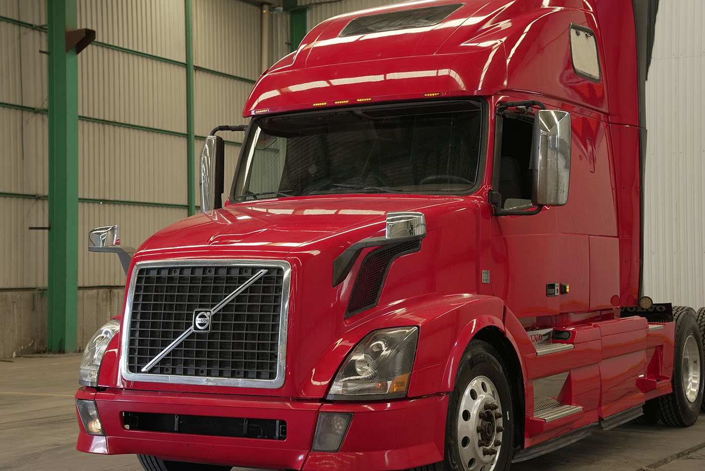 volvo,VNL64T-670,2015