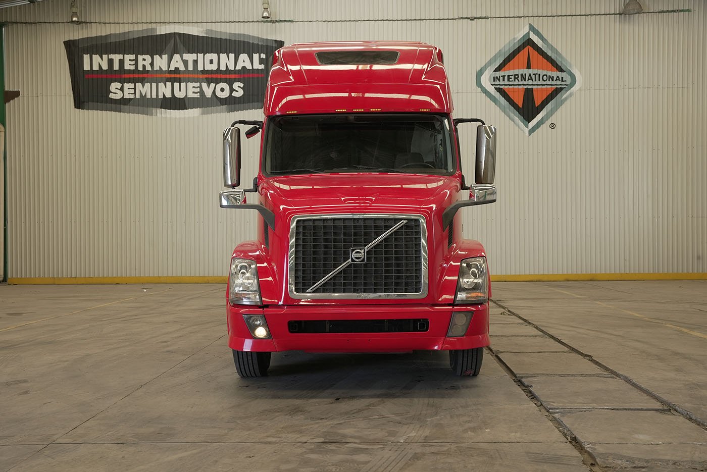 volvo,VNL64T-670,2015