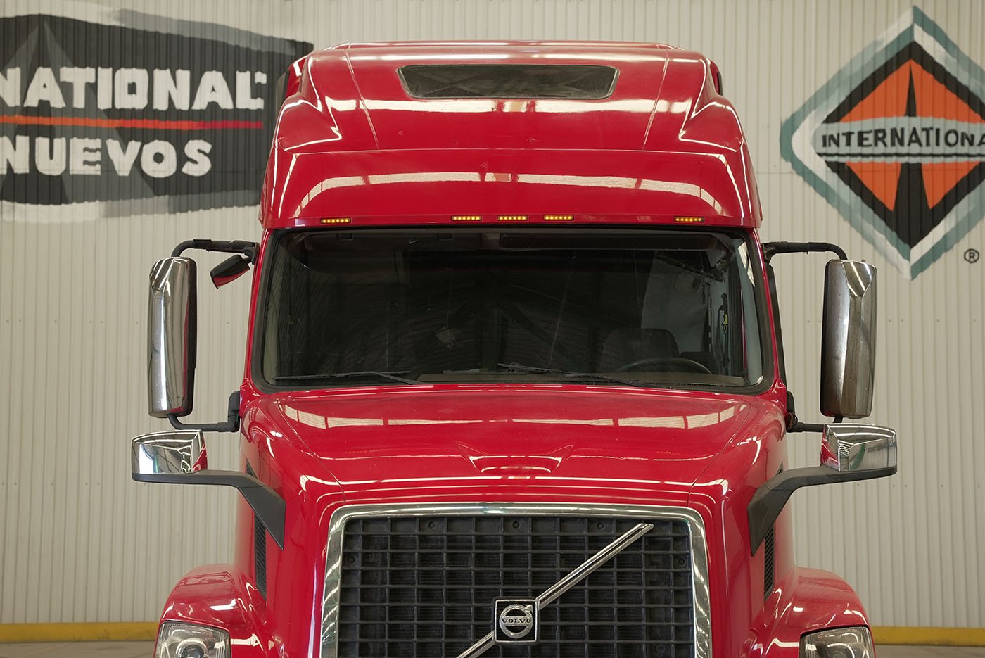 volvo,VNL64T-670,2015