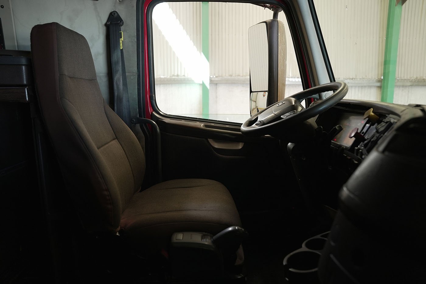 volvo,VNL64T-670,2015