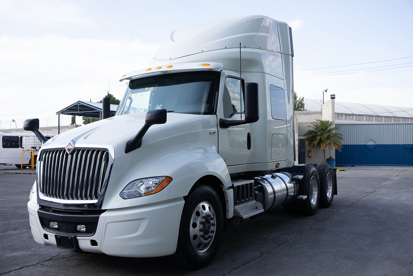 international,LT 625 6X4,2024