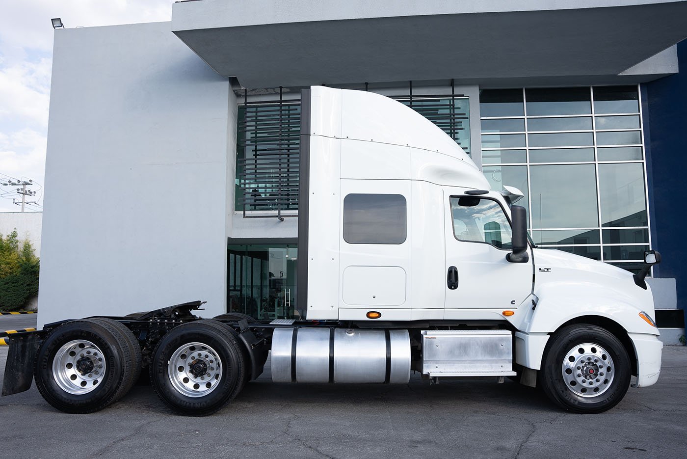 international,LT 625 6X4,2024