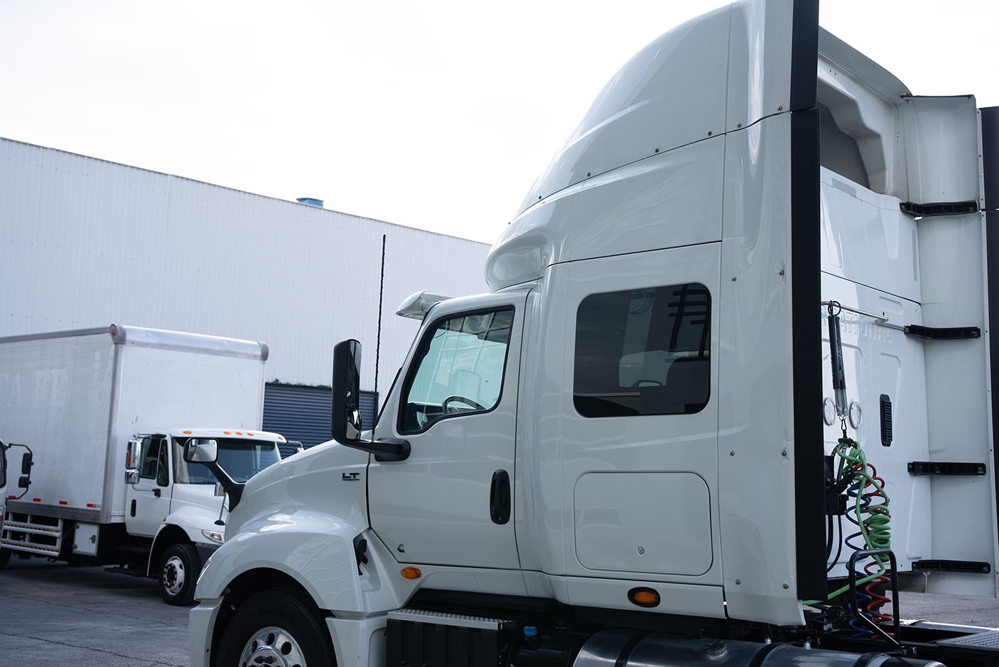international,LT 625 6X4,2024