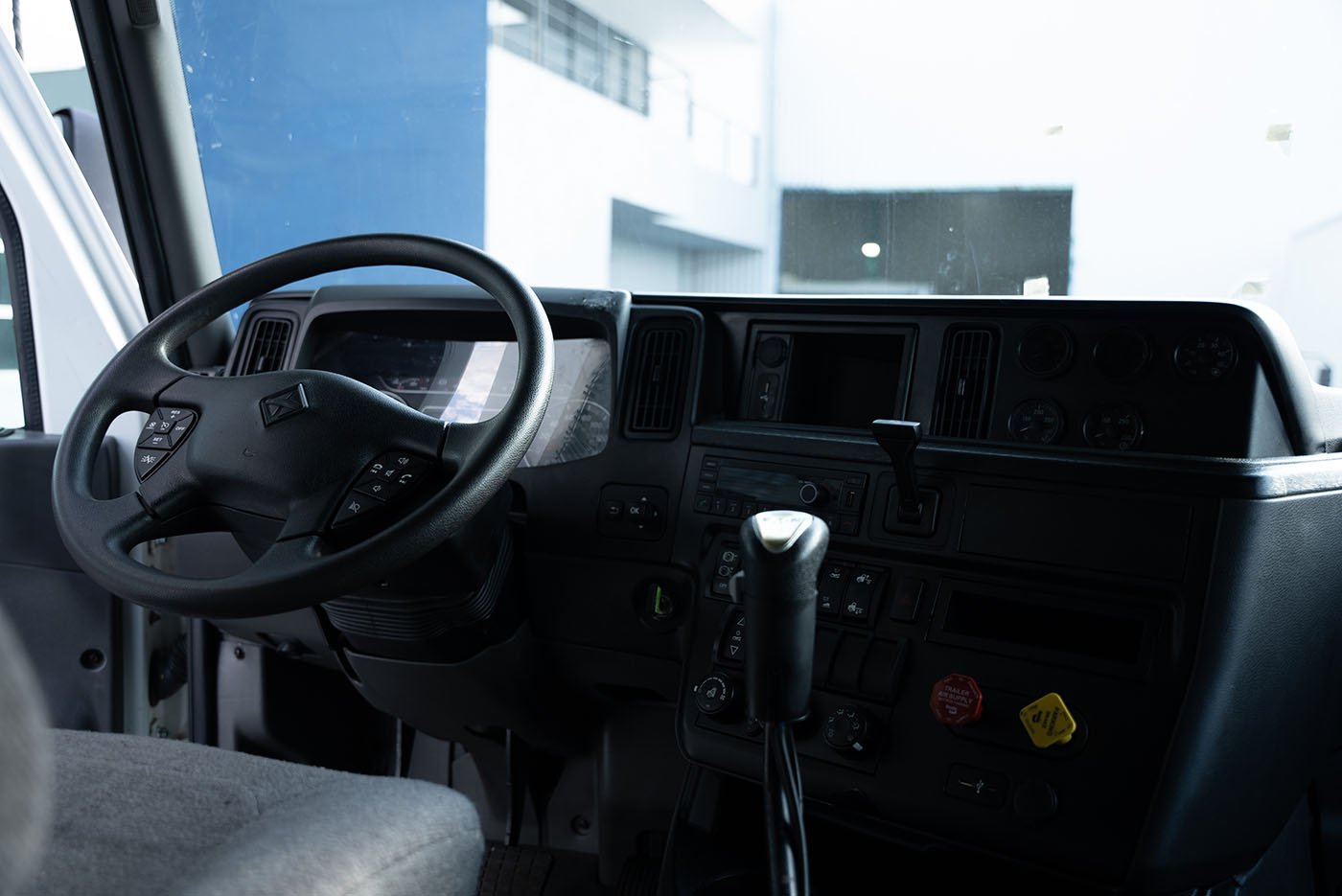 international,LT 625 6X4,2024