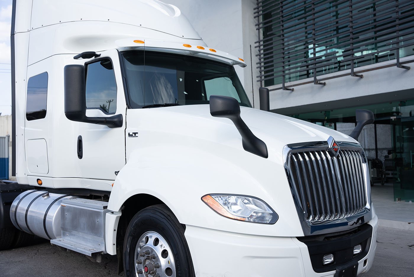 international,LT 625 6X4,2024